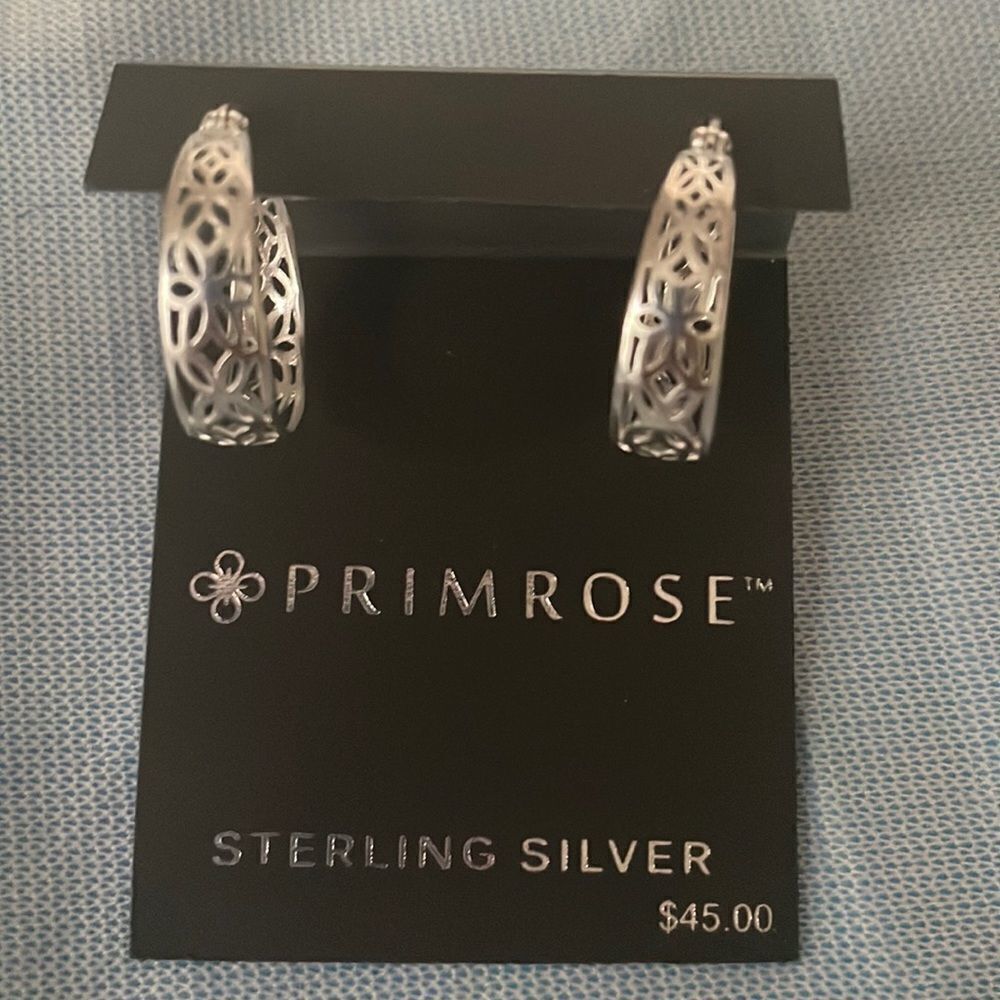 NWT sterling silver hoop pierced earrings made by Primrose